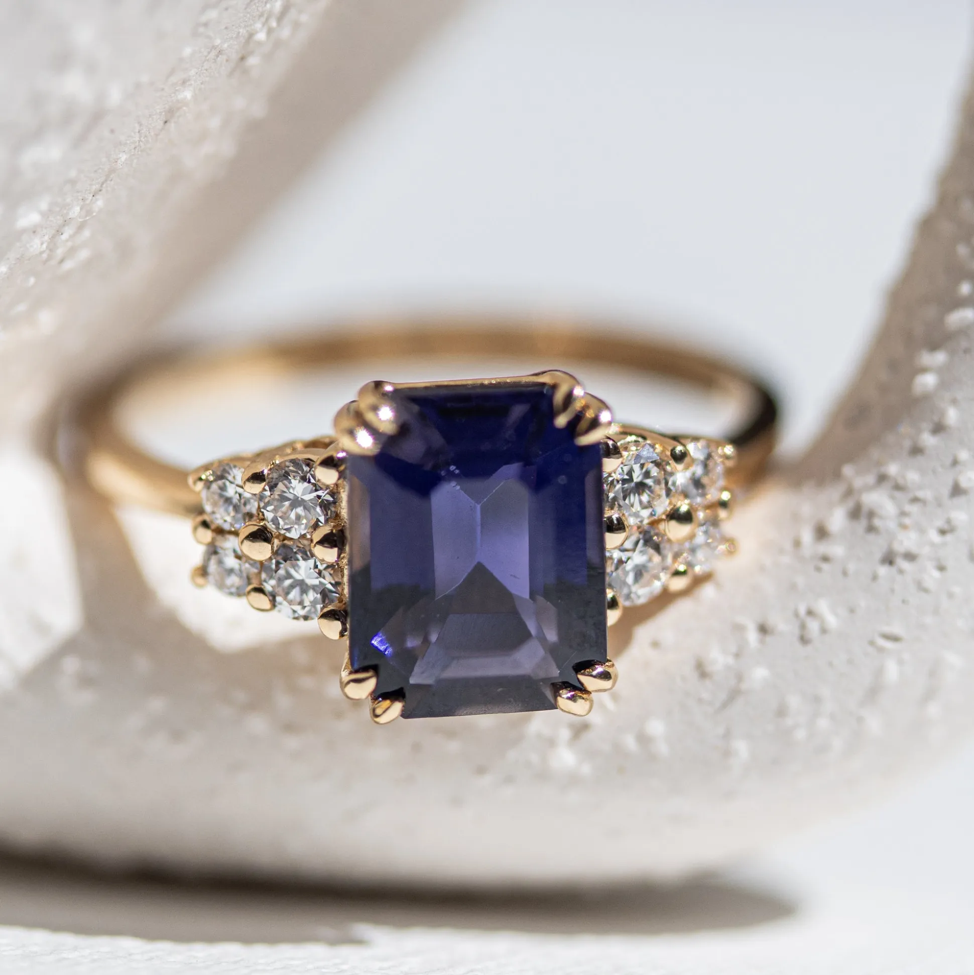 Anillo Bruna
