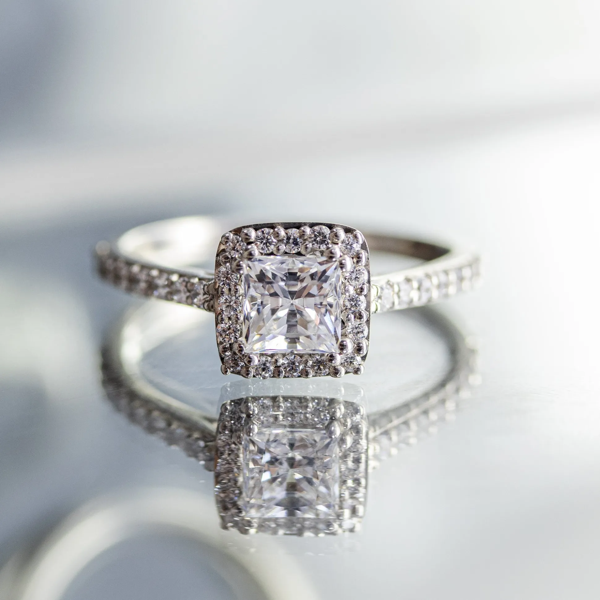 Anillo Claudia