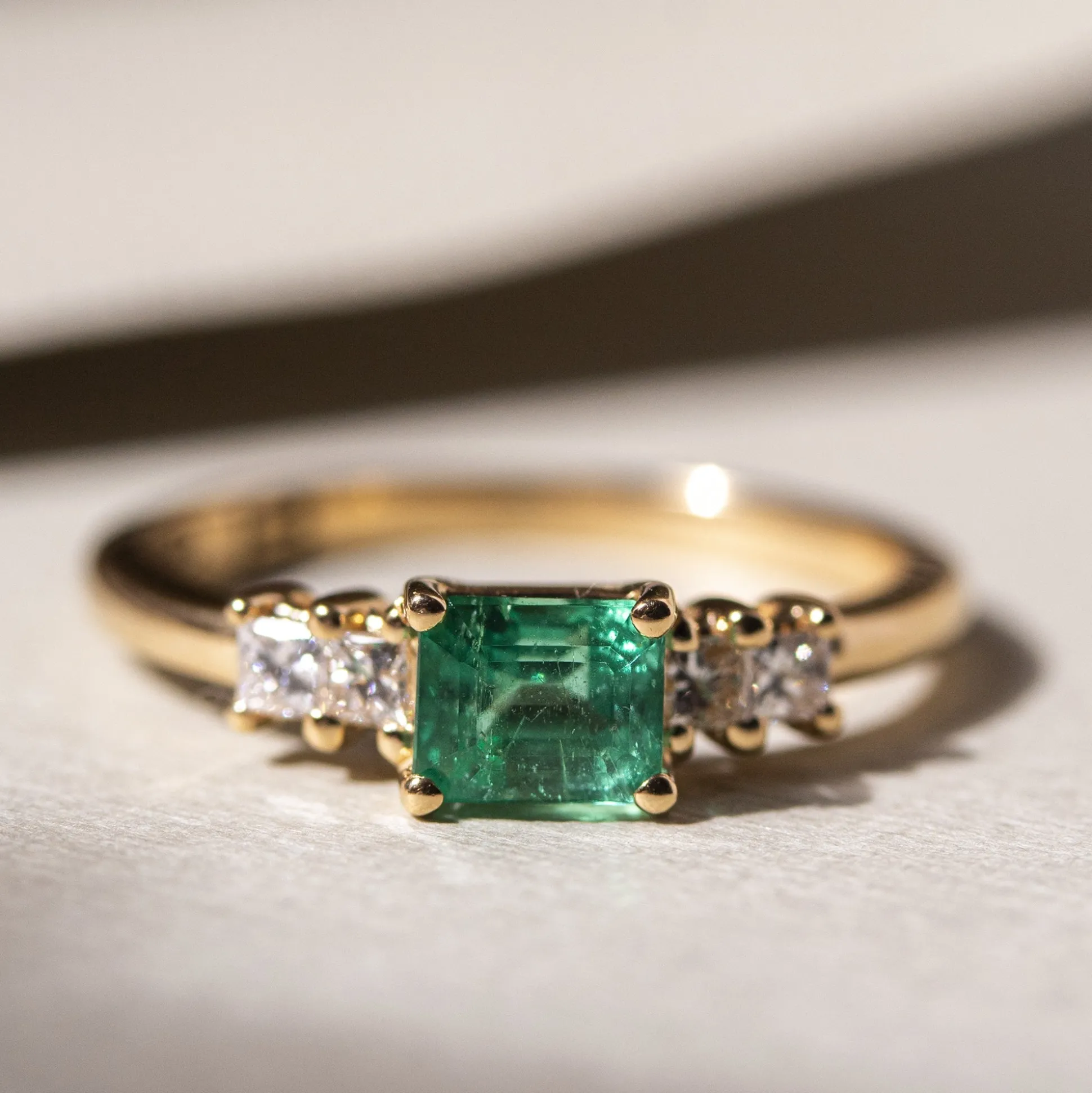 Anillo Mila
