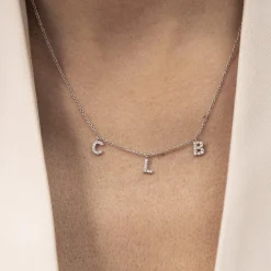 Gargantilla Tres letras Diamantes Mini